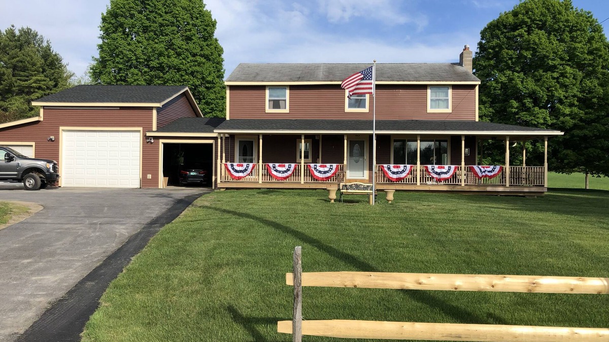 Williston North House | Maple Leaf Acres