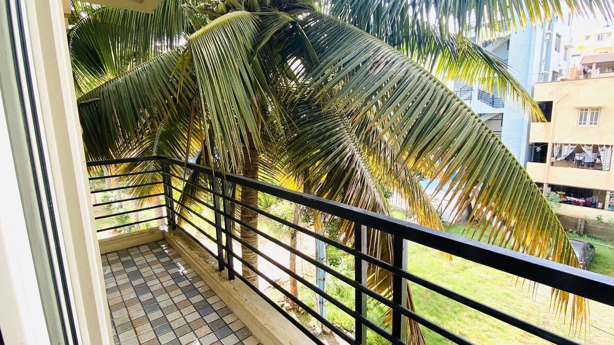 Kadubeesanahalli Hotel | Mapletree Inn