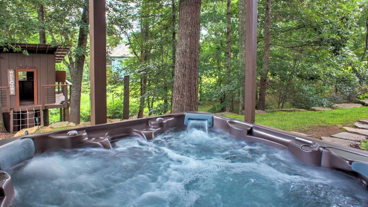 Alexander House | Maplewood Escape | Luxurious Asheville Lodge with Hot Tub, Game Room, & More!