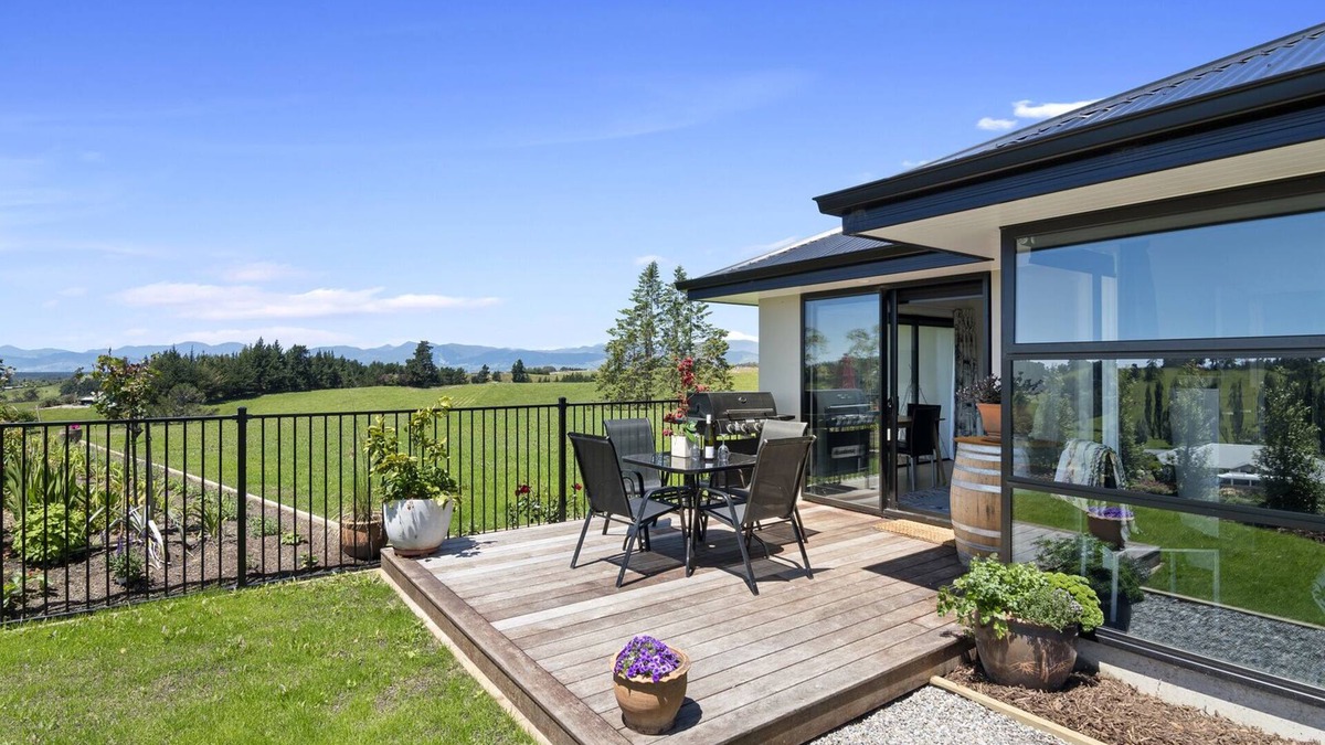 Redwood Valley House | Mapua View - Mapua Holiday Unit