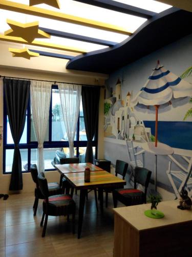 Zhiben House | Marathon B&B