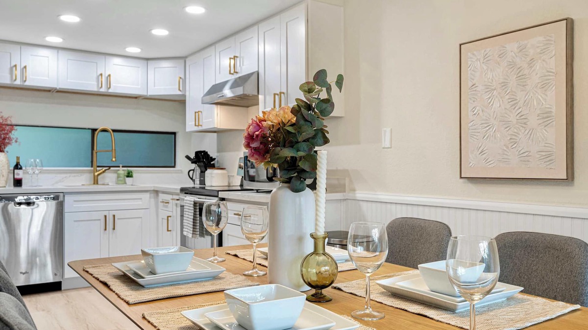 Bridle Trails Cottage | @marbella Lane-cozy Luxury Townhome Near Microsoft
