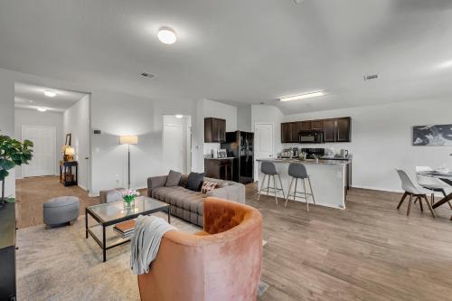 Austin House | @ Marbella Lane - Polished 3BR Home in Austin TX