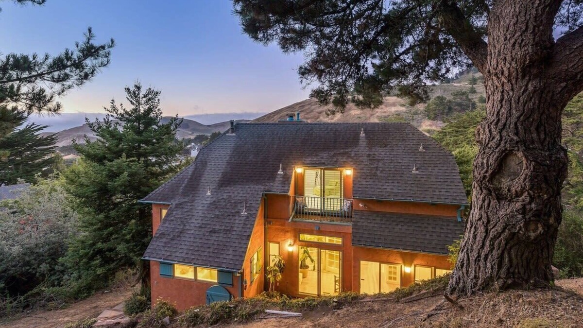 Rockaway Beach House | Marbella Lane Tuscan Villa with Hot Tub