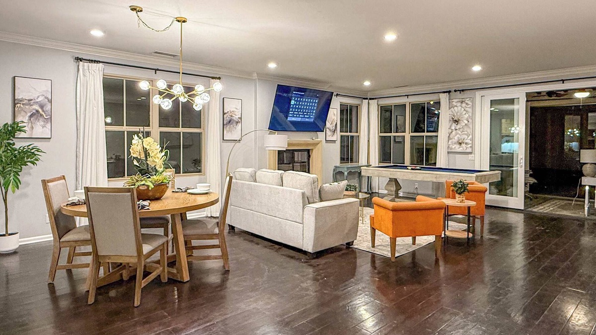 Woodbury House | @ Marbella Lane - Vibrant 4BR Home in Irvine