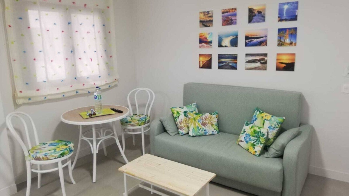 Adra Apartment | Marea Apartamento Bien Ubicado y Equipado