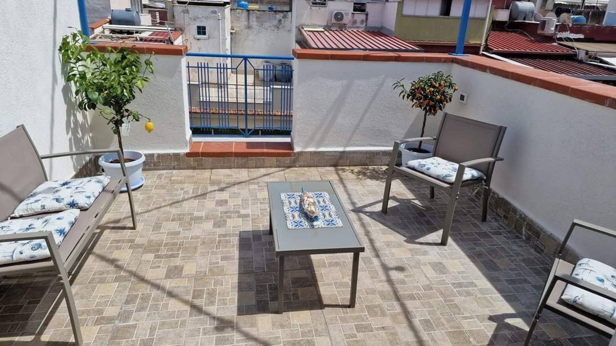 Isola delle Femmine Apartment | Maresol Delightful beachfront apartment with all the comforts.