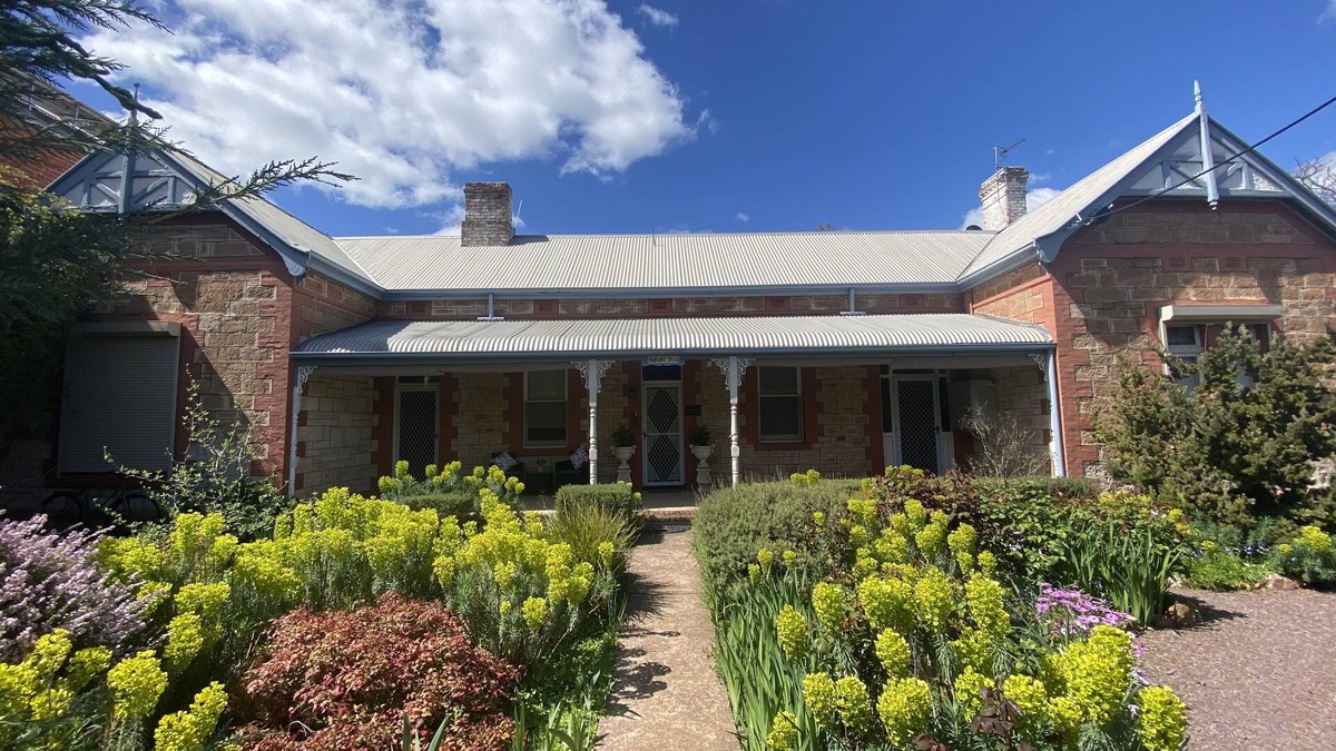 Appila Villa | ‘Margaret Villa’ Circa 1890- gateway to the Southern Flinders Ranges!