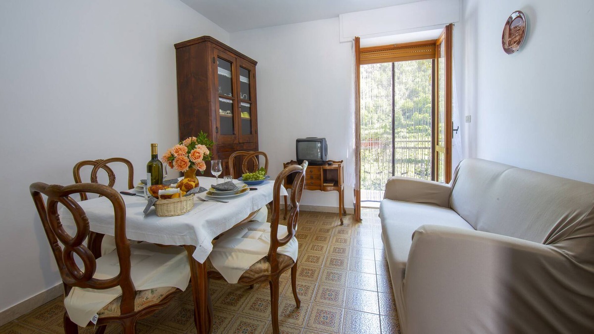 Borgo Apartment | Margherita among vineyards, Ranzo, Italy
