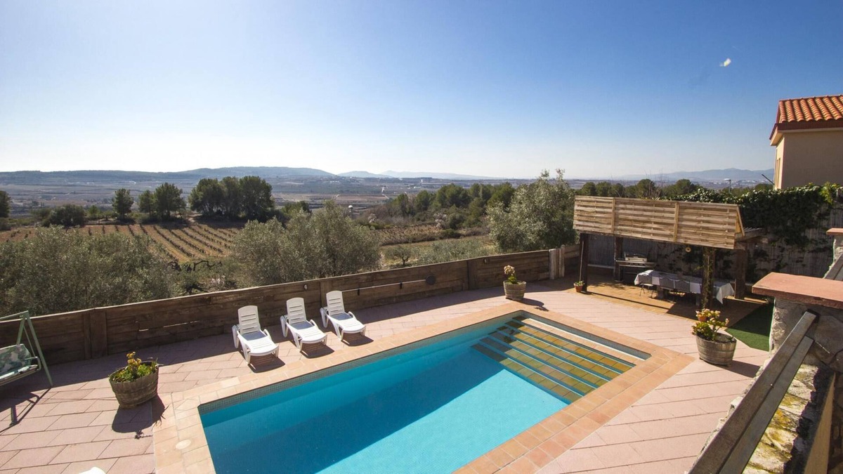 Subirats Villa | Mari Cruz Ordal in Sant Pau d’Ordal