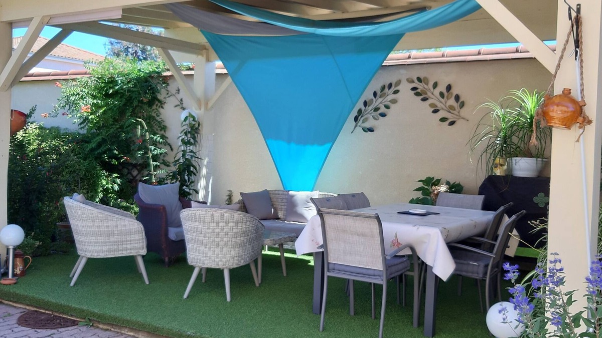 Les Martres-d'Artiere House | Marie and Marcel will welcome you in their small house with garden