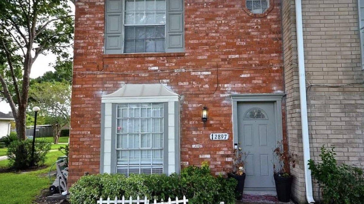 Clodine House | Marilyn Monroe themed cozy Townhome