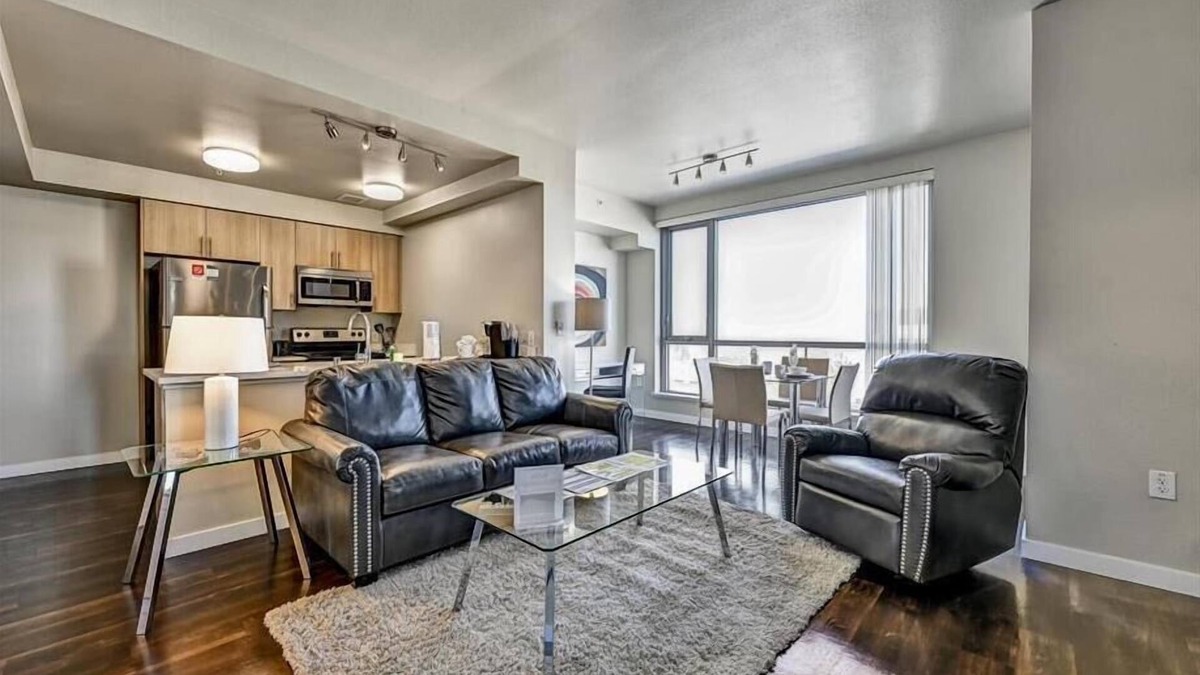 Del Rey Apartment | Marina 2BR nr LAX Attractions & mins to the Beach | MDR