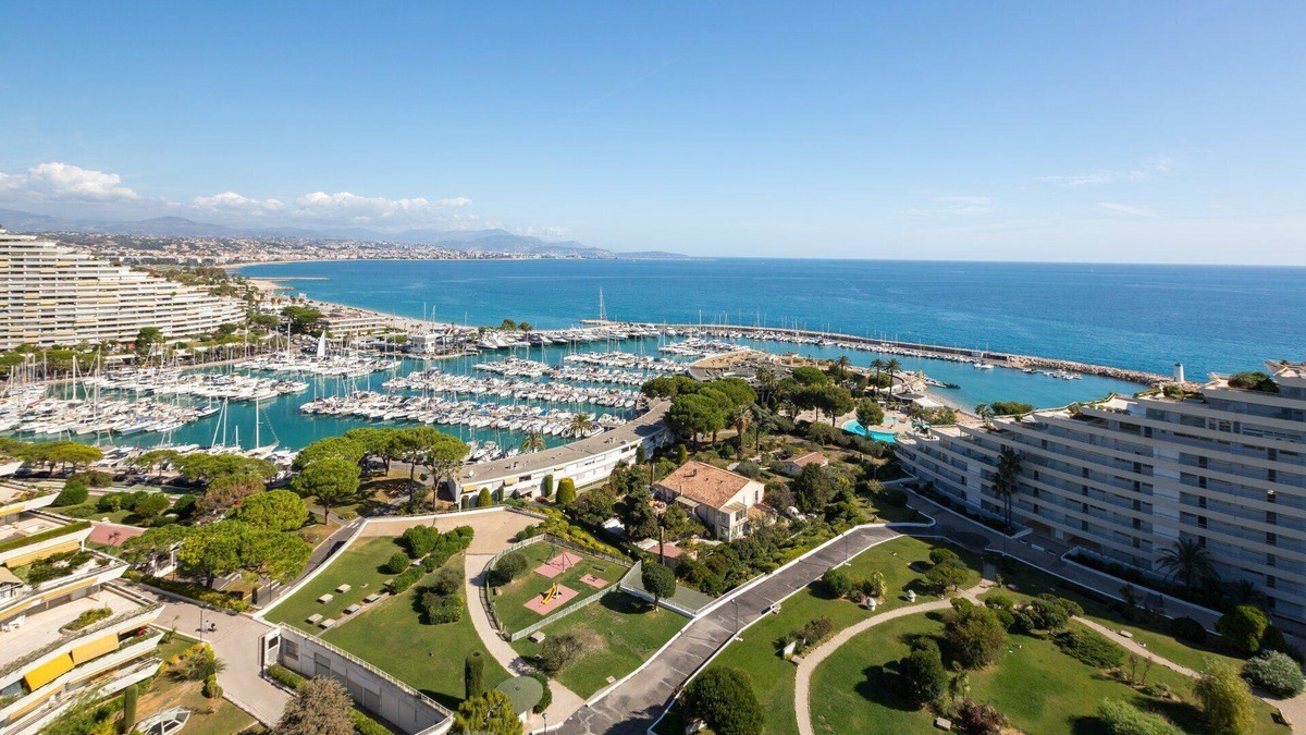 Villeneuve Loubet Beach Apartment | Marina Bay of Angels. 113 m2, direct access sea 2mn.
