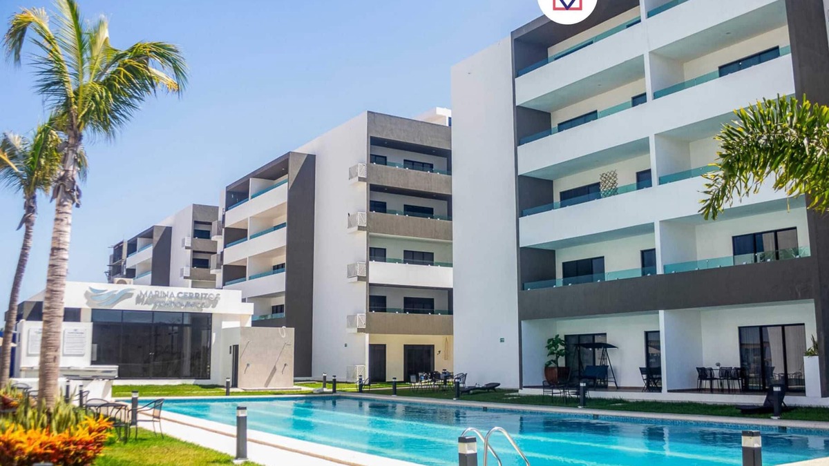 Villa Marina Apartment | Marina Cerritos Loft, Wave Pool and Amenities