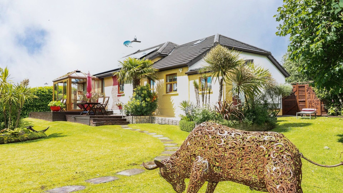 Belleek Cottage | MARINA HOUSE, family friendly, character holiday cottage in Belleek