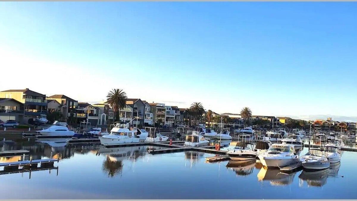Patterson Lakes Apartment | Marina Magic Getaways - Your Waterfront Retreat
