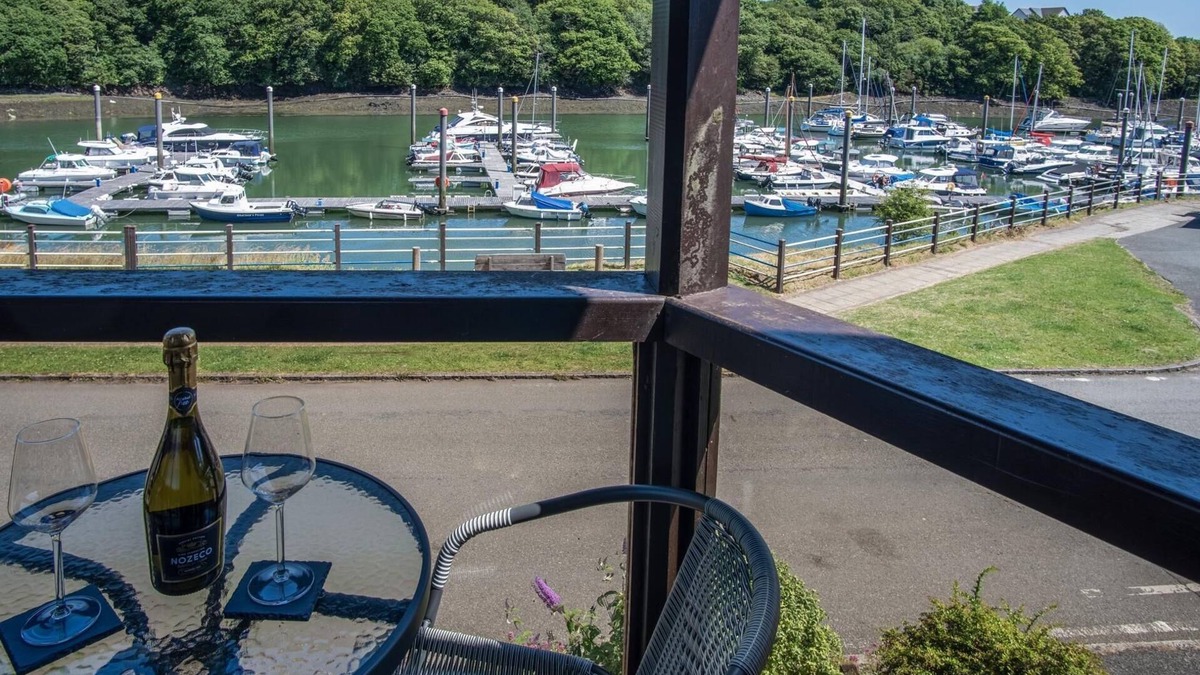 Neyland Apartment | Marina View - 1 Bedroom Apartment - Neyland Marina