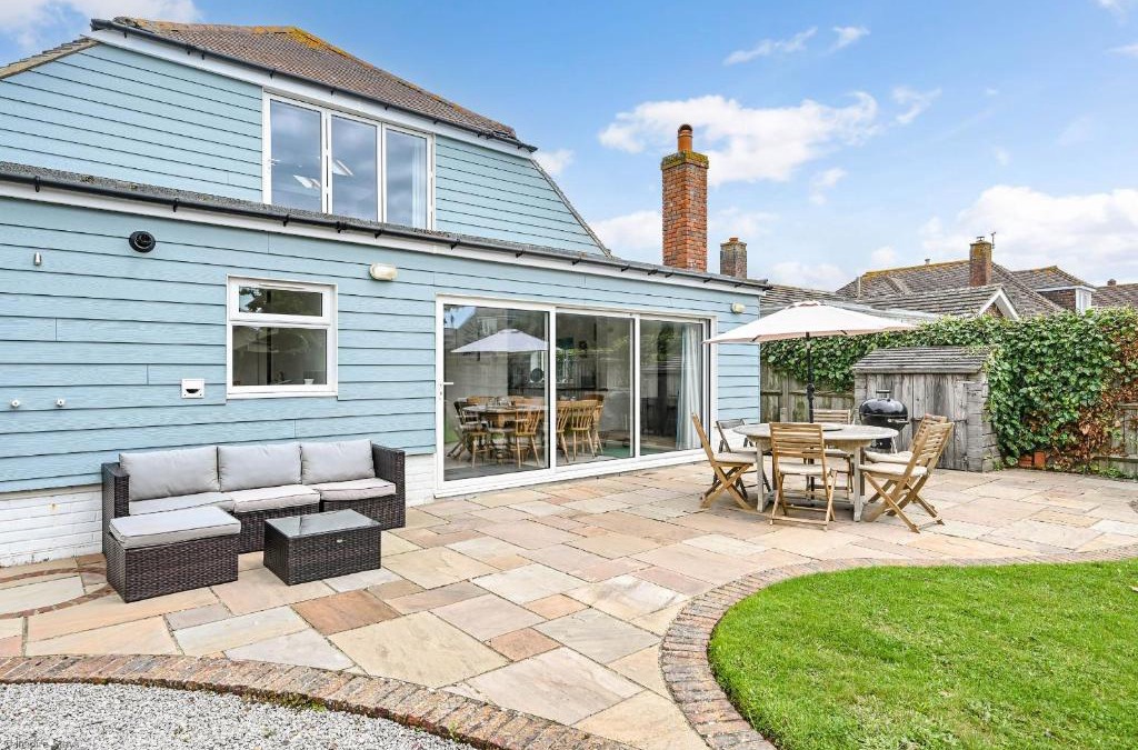 East Wittering House | Marine House by inspirestays-com