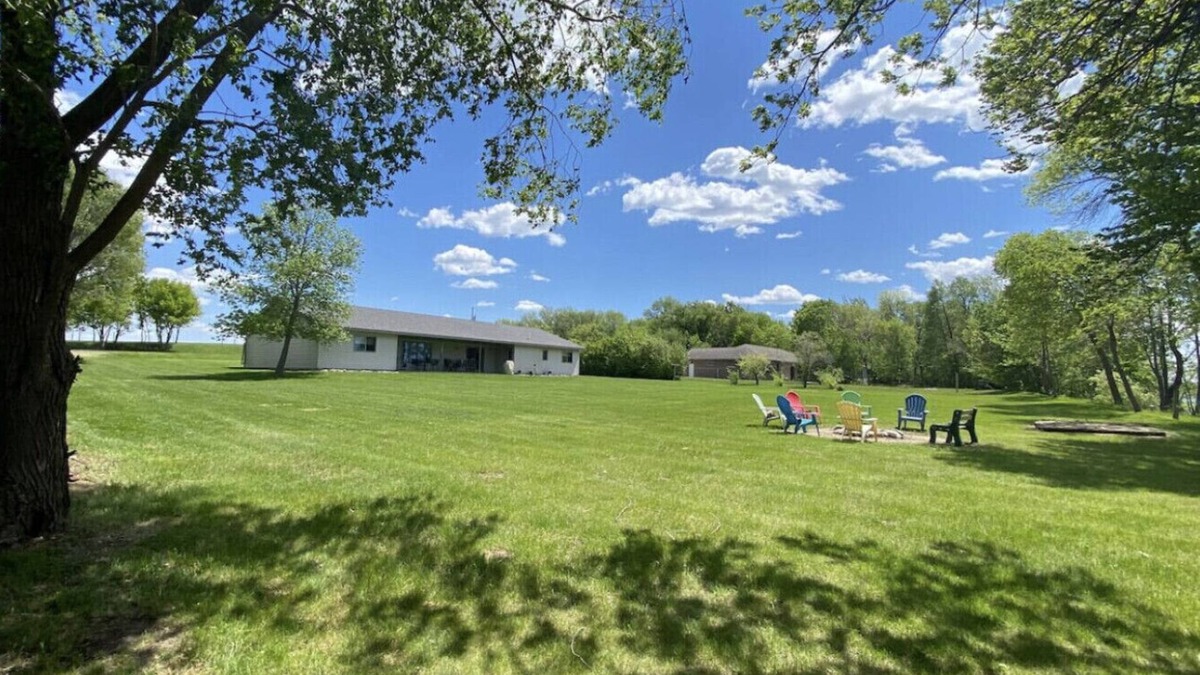 Perham Cottage | Marion Lake Lodge: With Wakesurf & Pontoon boats!