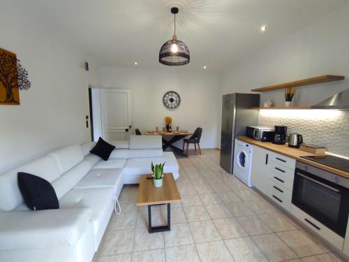 Alepou Apartment | Marios Family House 1