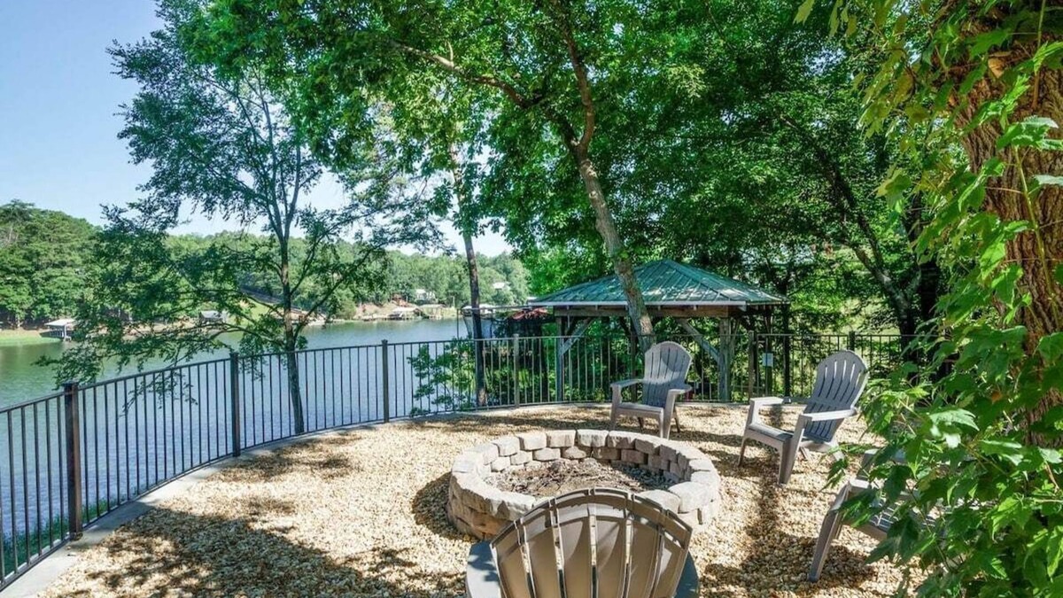 Northport House | Maritime Retreat on Lake Tuscaloosa