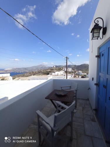 Amorgos House | Maritina's house top floor