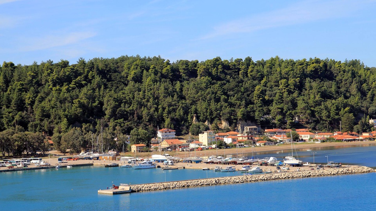 Myrtea House | Maritinas Stone Apartment On The Beach