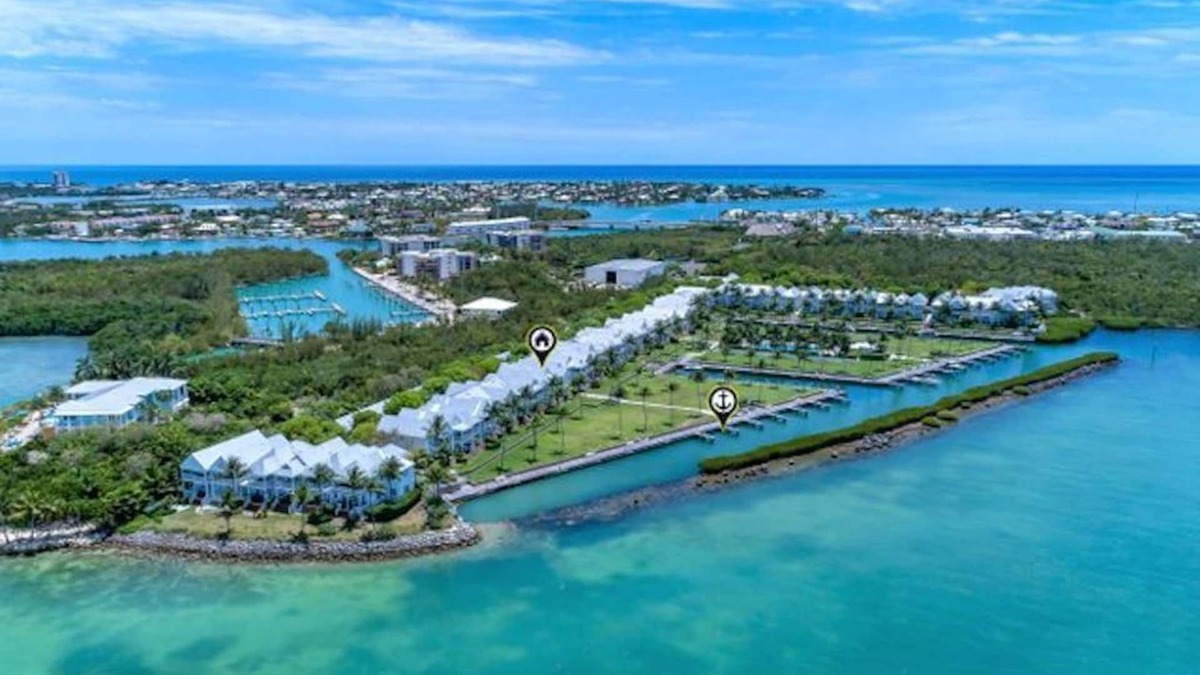 Indigo Reef Marina Homes Villa | Marlin House 52: Gated Luxury Villa w/Dockage, Sunset Views and Pool