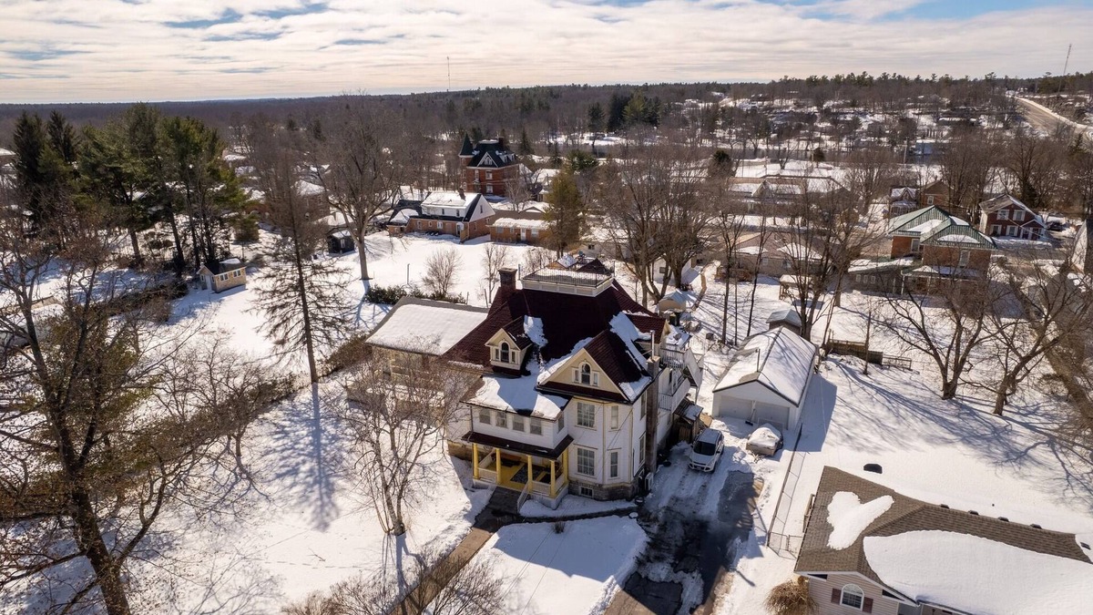 Marmora Apartment | Marmora & Lake Inn Vacation Home