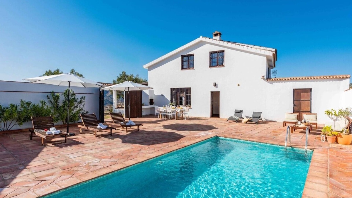 Riogordo Villa | Marrucho Alto Riogordo by Ruralidays