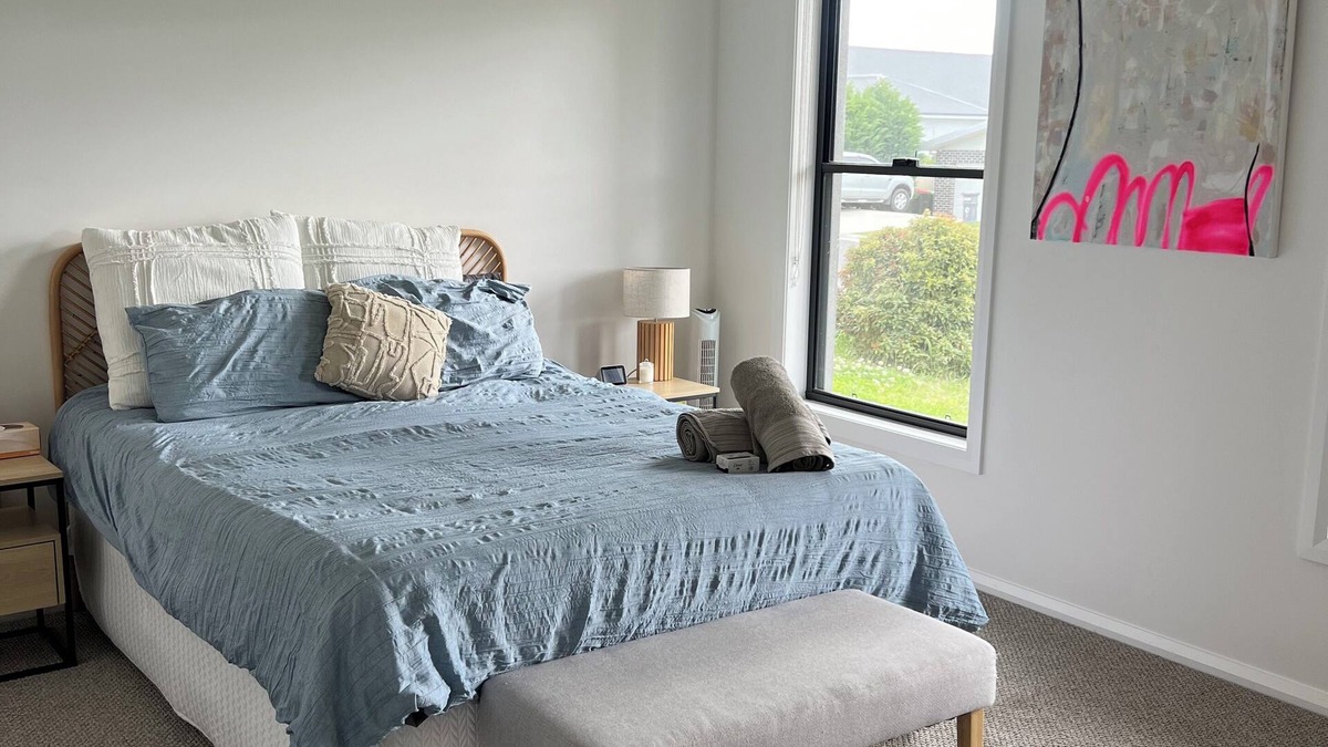 Kelso House | Marsden Estate Home. 10 minutes from Mount Panorama