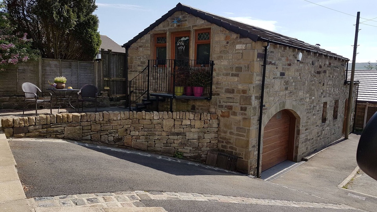 Marsden Apartment | Marsden, Stone Eater, Private, peaceful detached annex