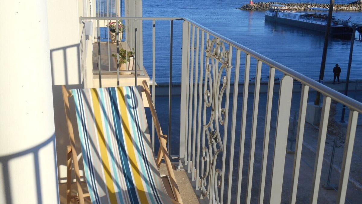 Marseillan Apartment | Marseillan Waters-edge. South-facing terrace. Booking 2026 now