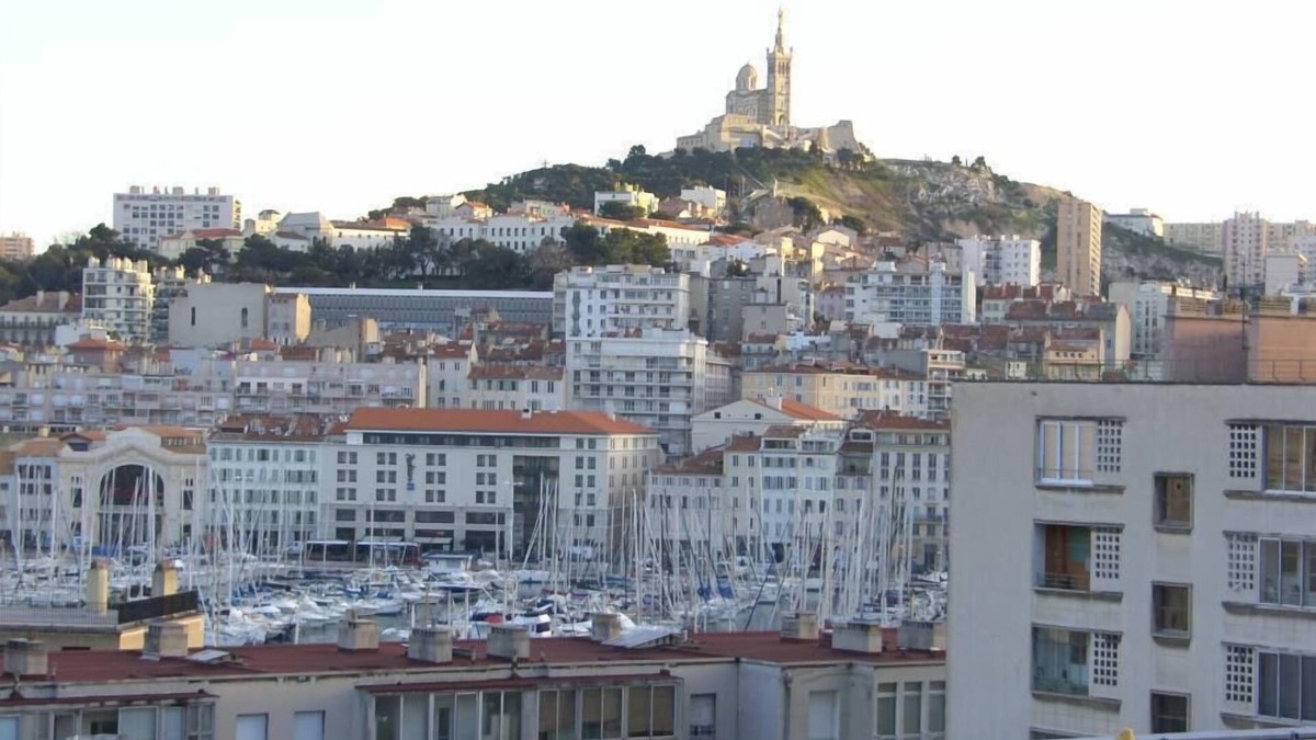 Hotel-de-Ville Apartment | Marseille T3 (96 m2) City center 5 mn. Old harbor with clear view