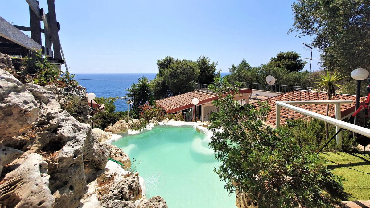 Marina di Marittima Villa | Marvellous property w/heated pool & sea access