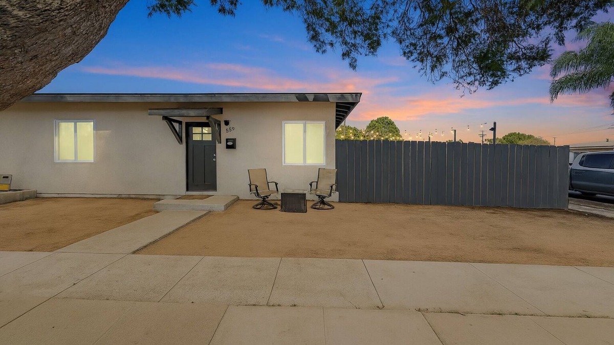Lincoln Acres Apartment | Marvelous 2-bedroom apartment with AC in Chula Vista
