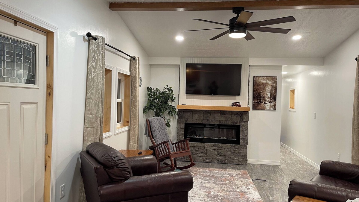 Fort Kent Mills House | Marvelous 2-bedroom home in Frenchville. Central to Madawaska & Fort Kent