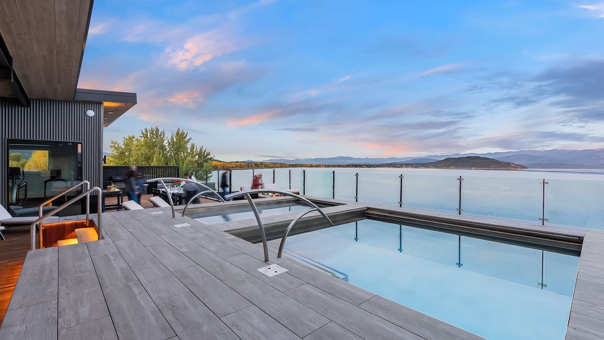 Sandpoint Condo | Marvelous Modern Luxury Suite Boat Slip Downtown