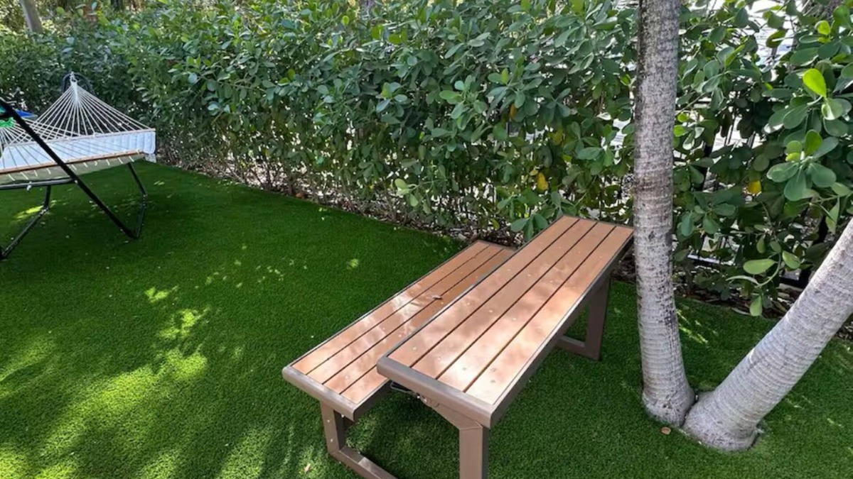 Northeast Miami Apartment | Marvelous studio with AC in vibrant Miami