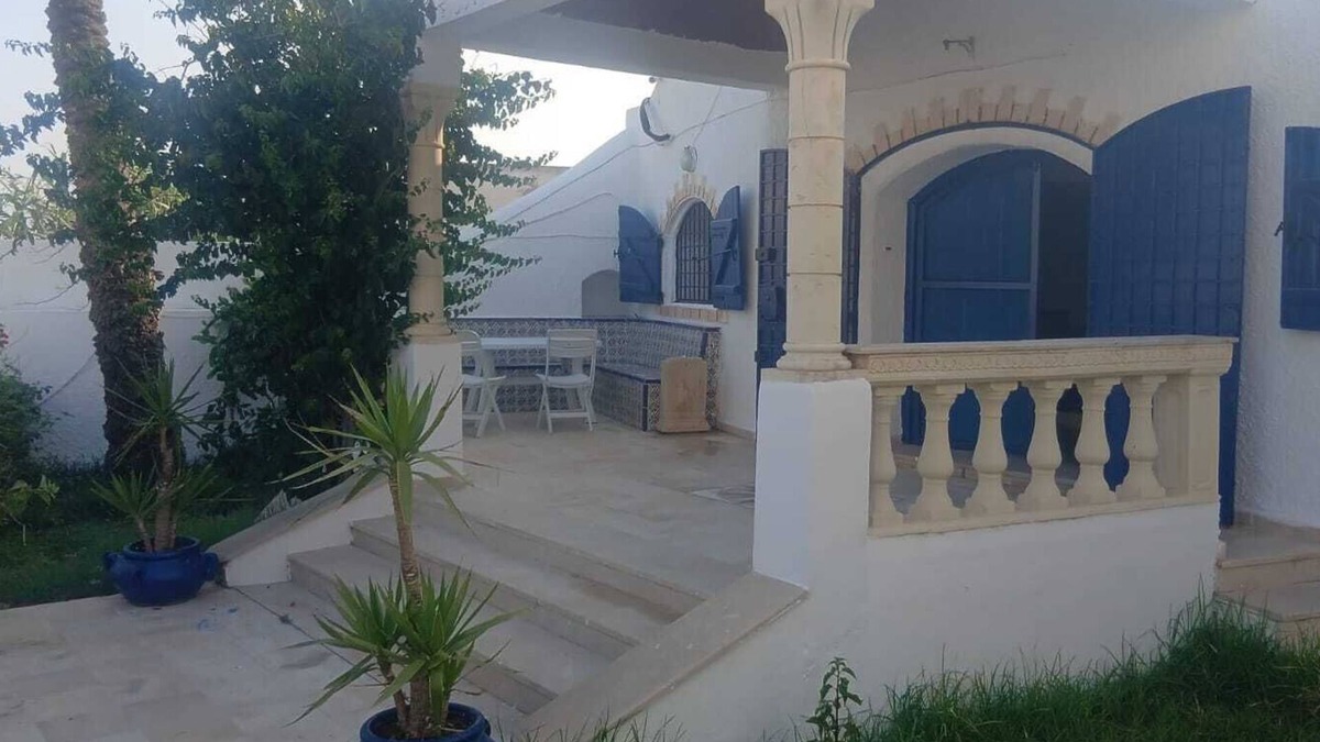 Menzel Temime Villa | Marvelous villa with AC in Manzil Tamim