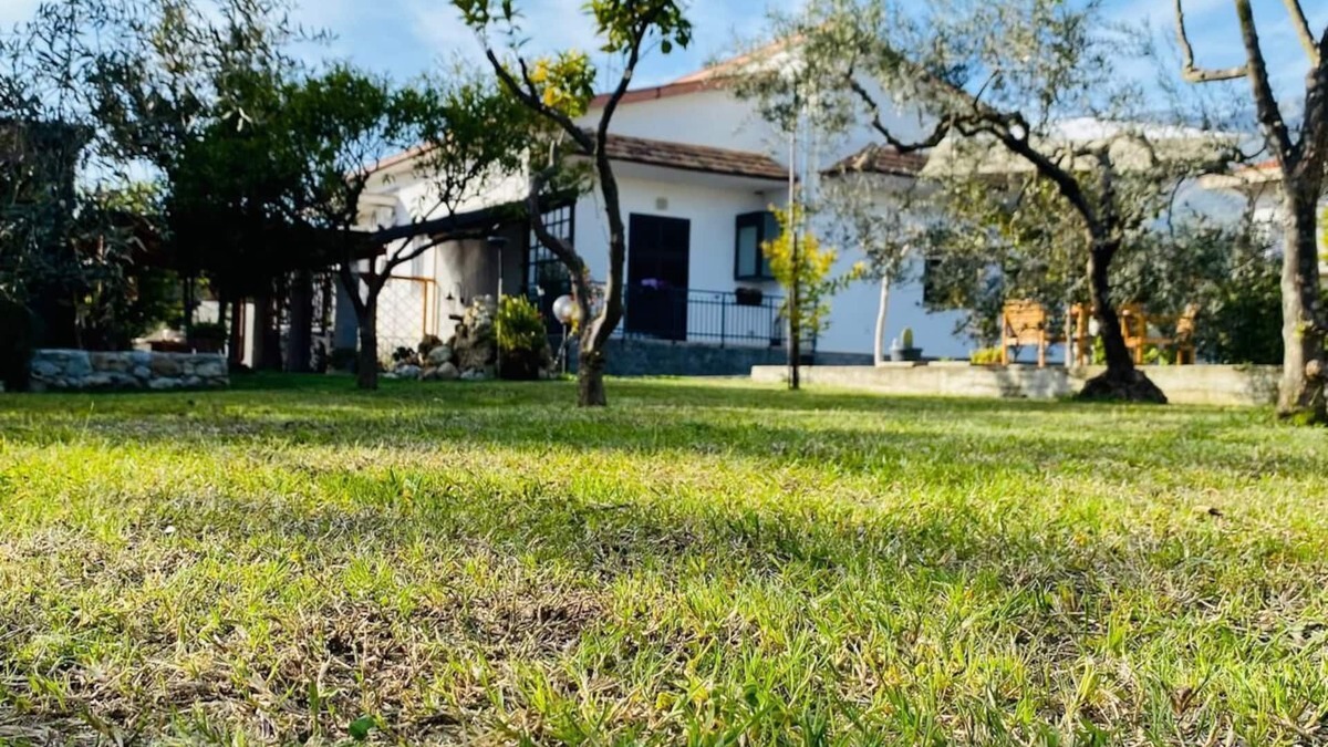 Scauri Apartment | Mary House