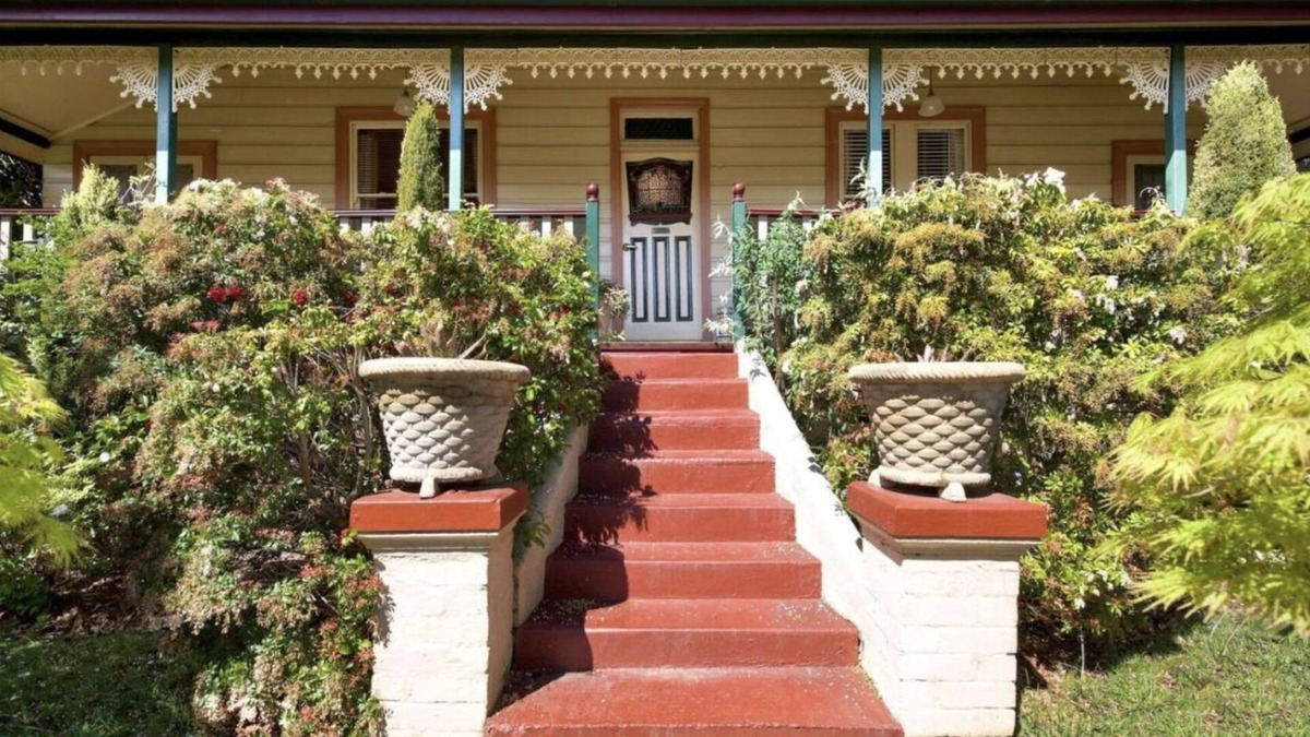 Katoomba Villa | Mary Villa - Heritage Villa, 6 Bedroom, 6 Bathroom, Central Heating, Spa Bath, BBQ