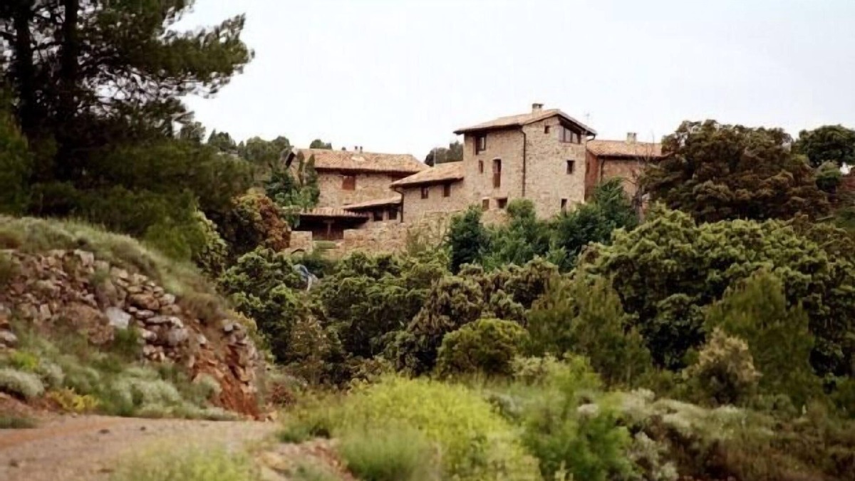 Olba Cottage | Masía Collado Royo Country house (full rental) Casa de la Maestra (6 people)