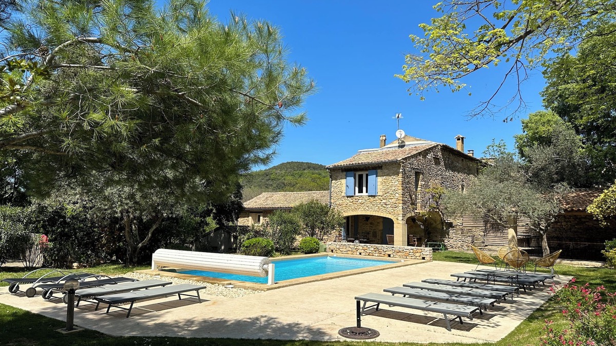 Saint Michel d'Euzet Other | Mas 18 persons, in the middle of vineyards, large fenced garden, private swimming pool