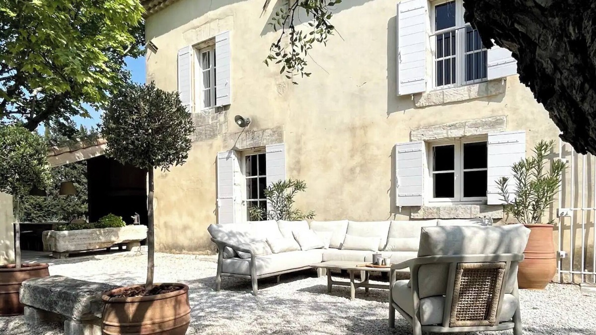 Graveson Other | Mas d'Artalet : Family home with heated pool
