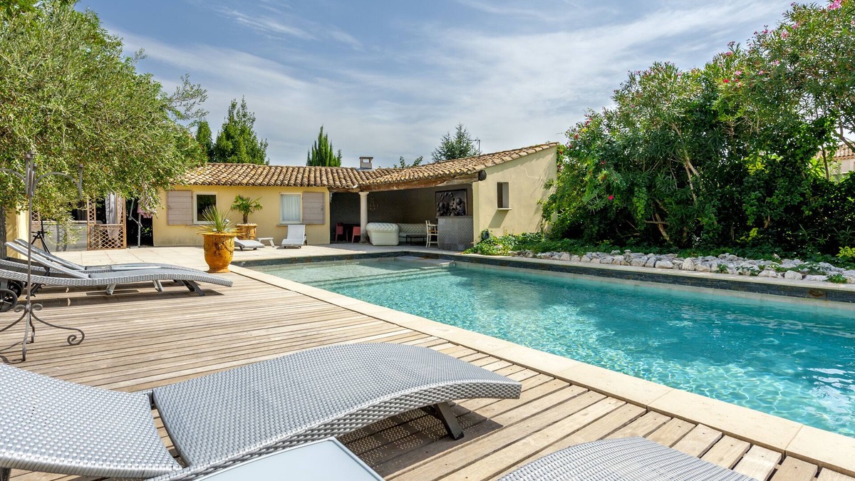 Vallabregues Other | Mas de l'Ilon heated swimming pool spa shutter sauna 9 air-conditioned bedrooms 9 bathrooms wc
