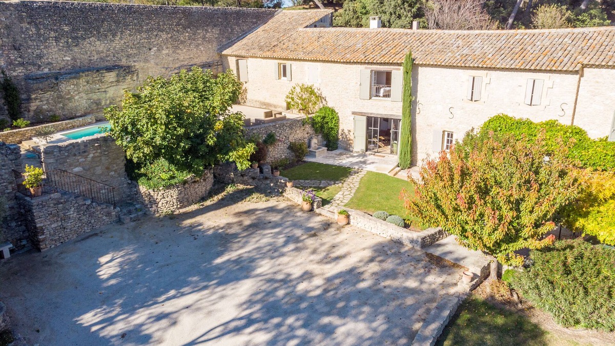 Lagnes Other | Mas du Chateau, Lagnes – Beautifully renovated farmhouse, pool, air-conditioning