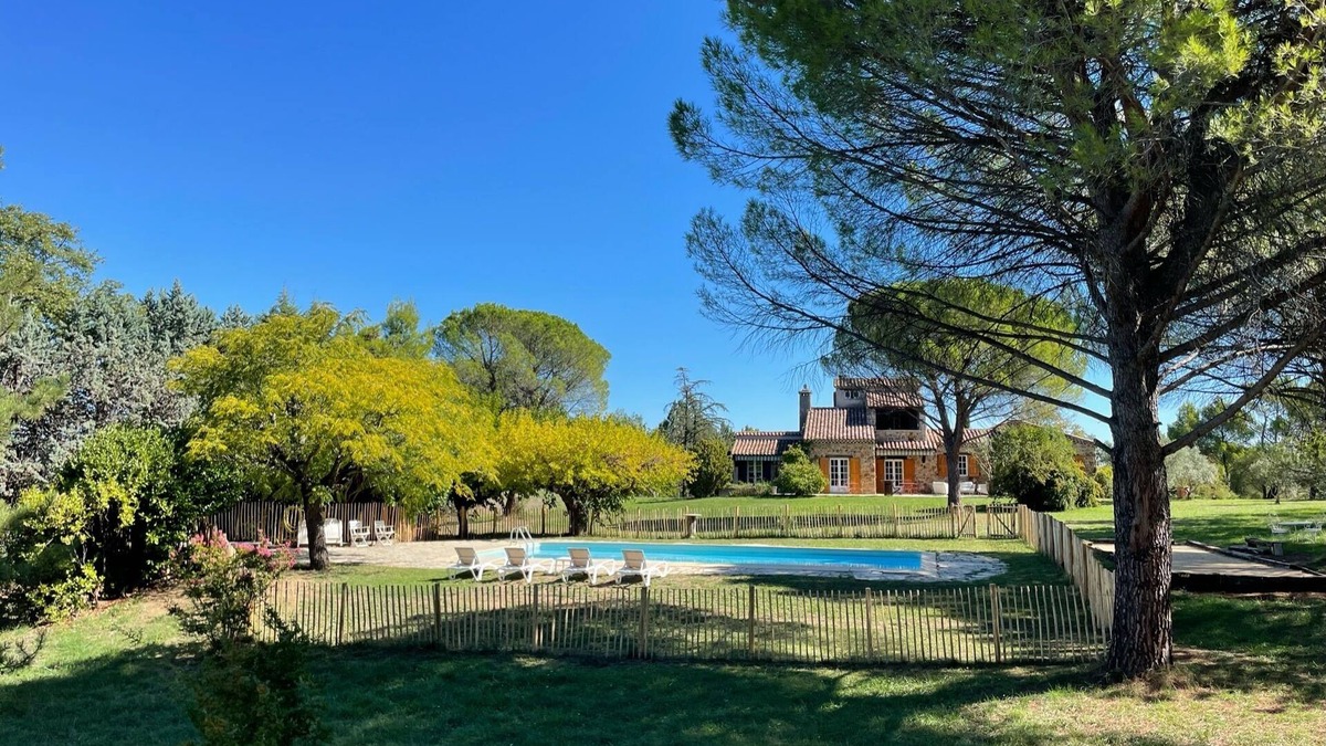 Saint-Hilaire-de-Brethmas Other | Mas Provençal in the heart of a private wooded park!