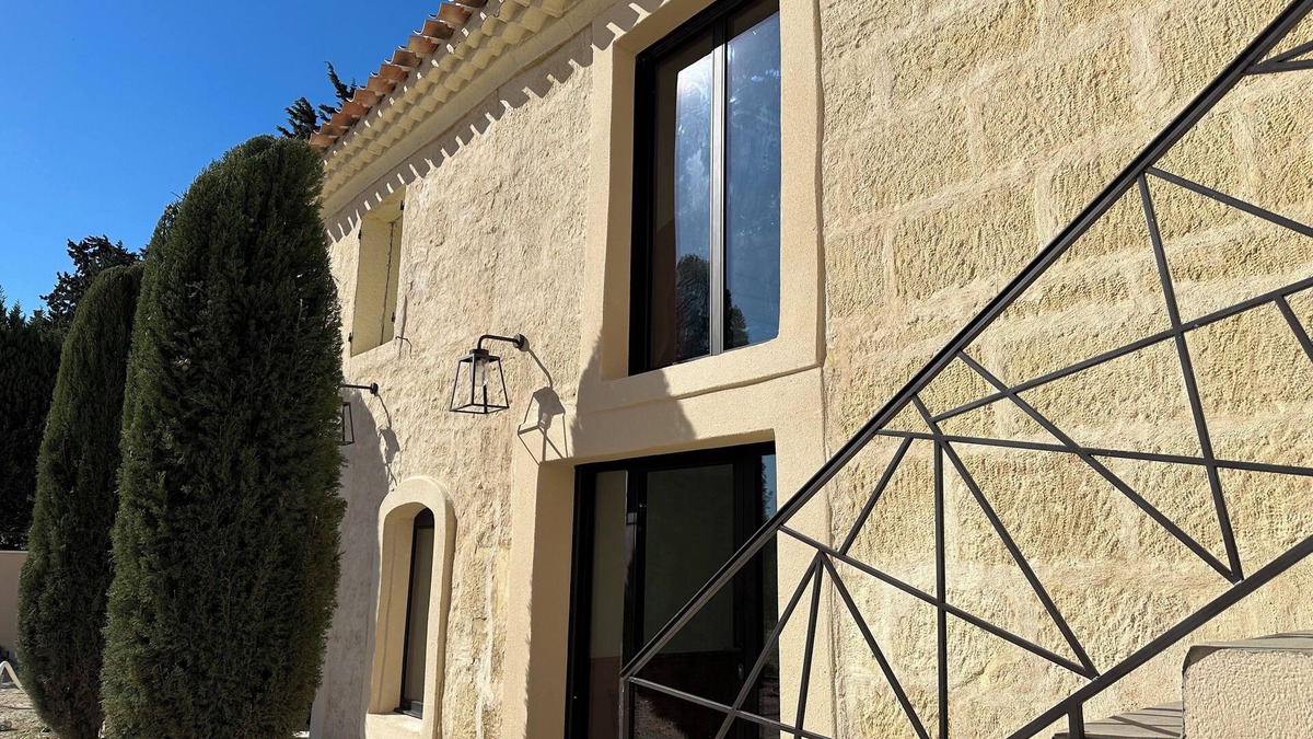 Tarascon House | MAS PROVENCE SWIMMING POOL 7 BEDROOMS 7 BATHROOMS for 20 PERS and open-air cinema